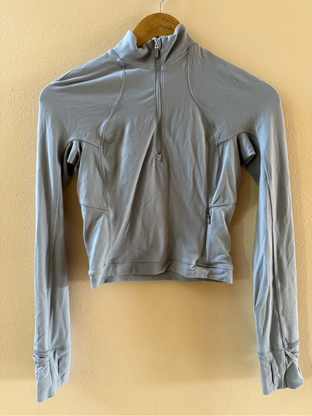 Lululemon quarter zip cropped top in grey